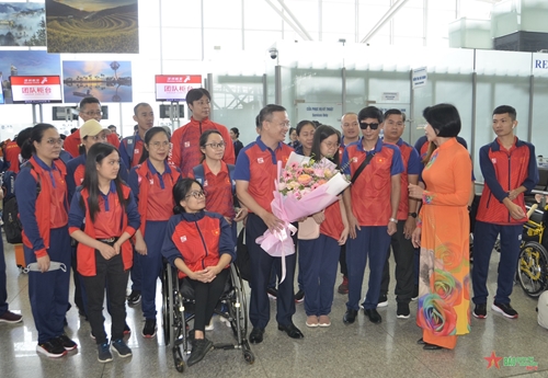 Đoàn thể thao người khuyết tật Việt Nam lên đường tham dự Asian Para Games 4